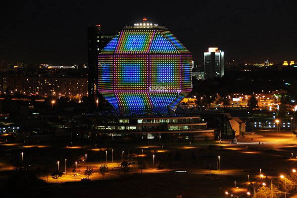 WHITEWASHING THE MOON Exhibition at Project Arts Centre, Dublin