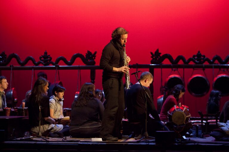 Nick Roth_Irish Gamelan Orchestra_photo Maurice Gunning